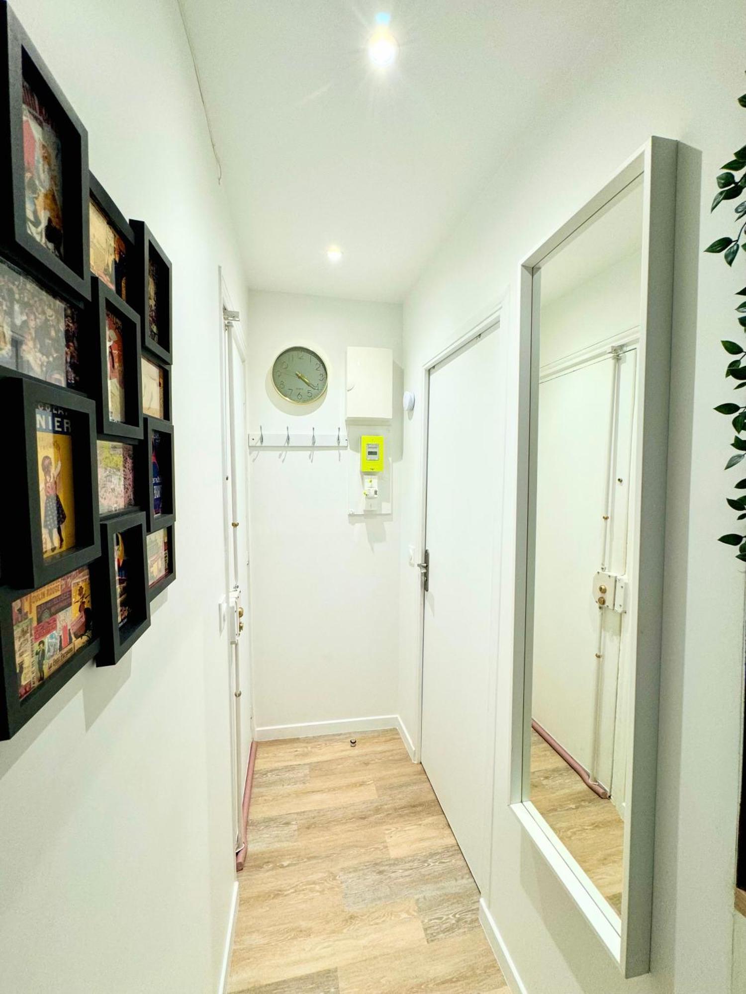 Amelie Poulain Studio In Heart Of Montmartre Paris Exterior photo